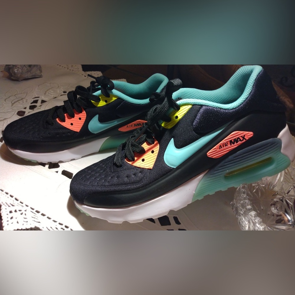 Boys sneakers